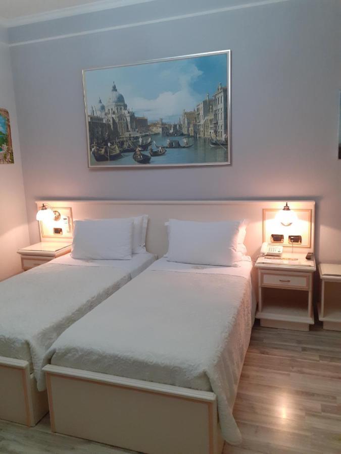 Hotel Guri Elbasan Exteriör bild