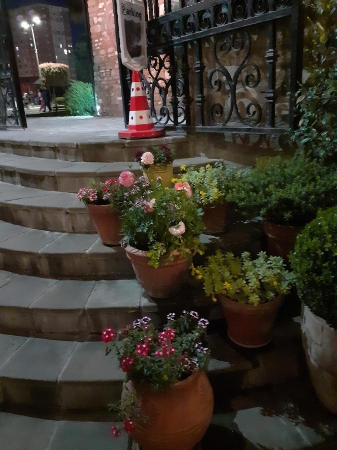 Hotel Guri Elbasan Exteriör bild