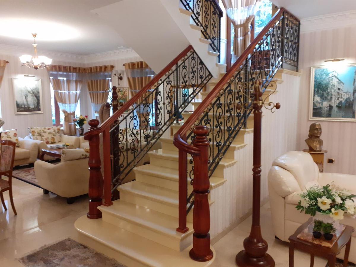 Hotel Guri Elbasan Exteriör bild