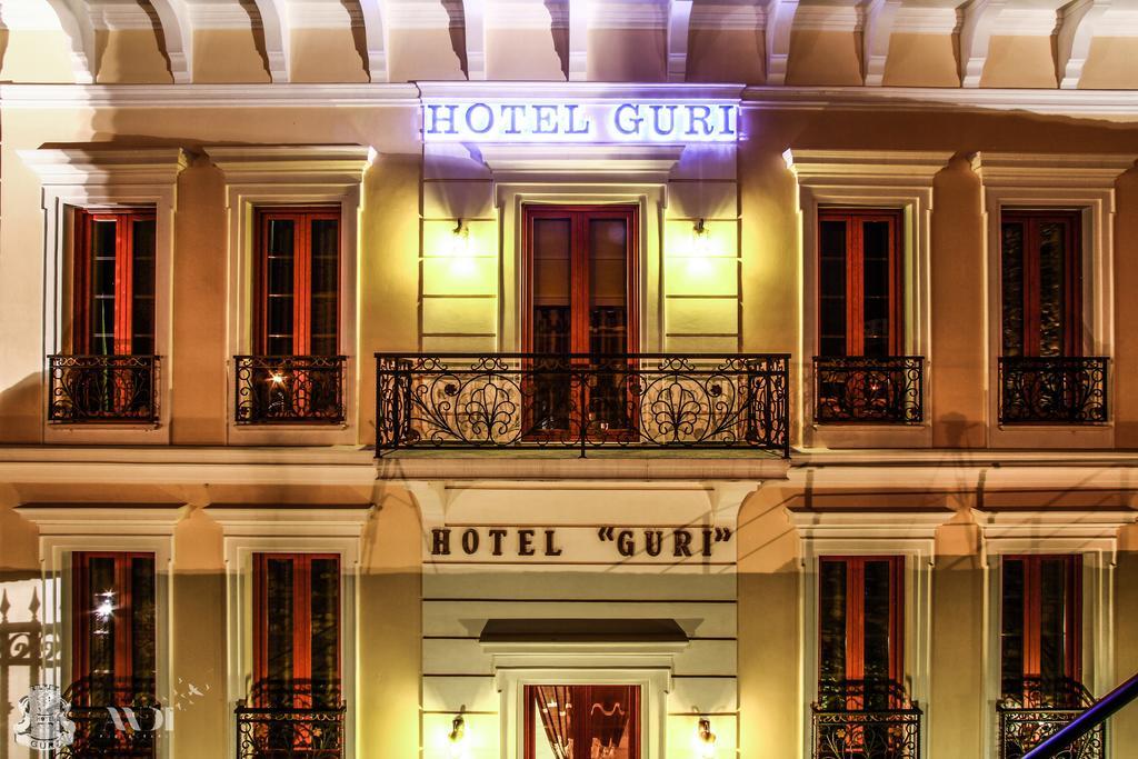 Hotel Guri Elbasan Exteriör bild