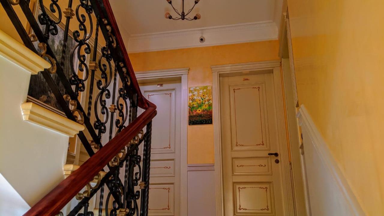 Hotel Guri Elbasan Exteriör bild